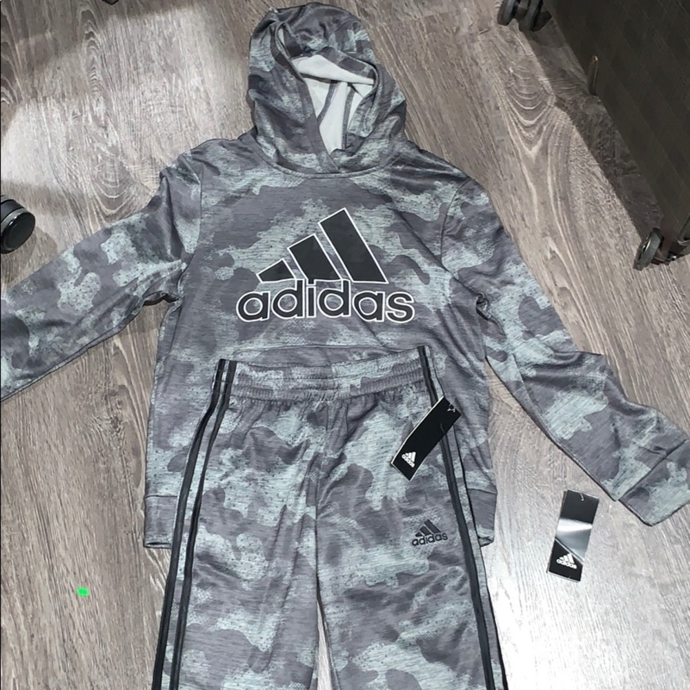 Adidas sweat suit